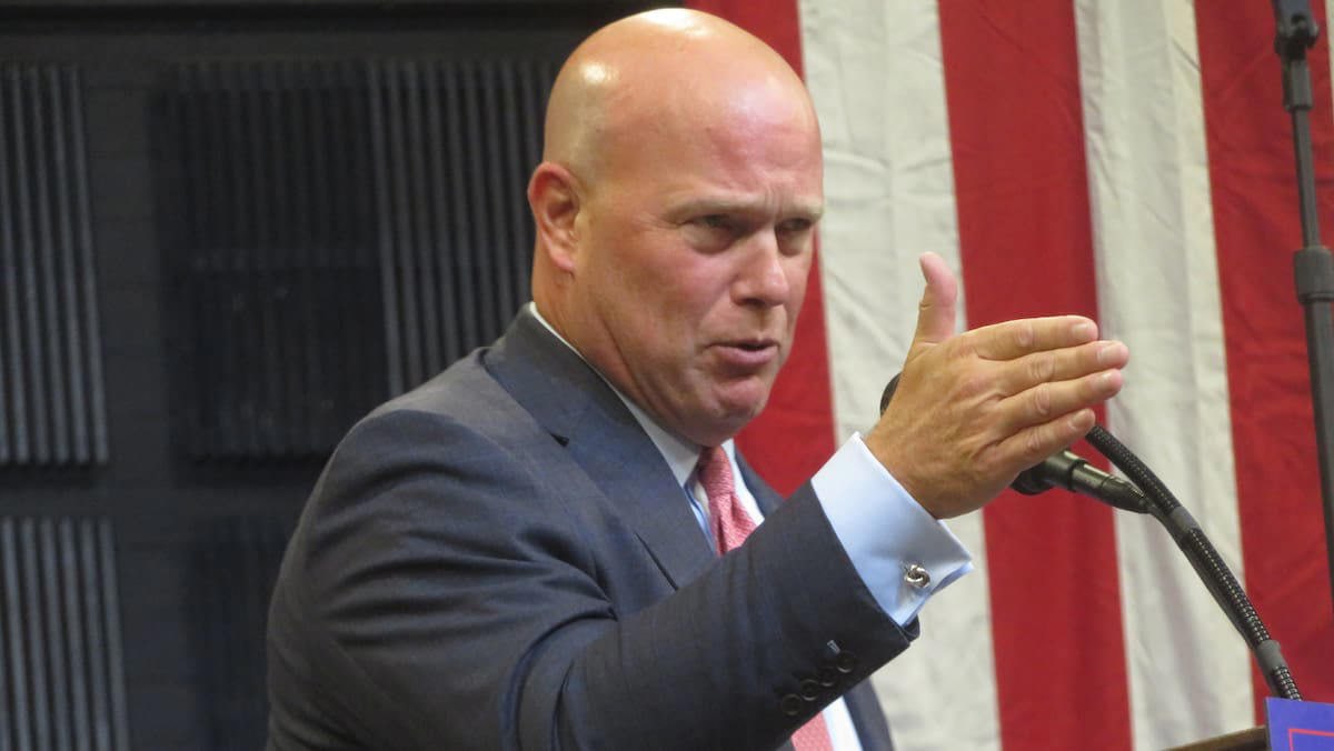 Постпред США при НАТО Мэтью Уитэкер заявил в эфире NBC News, что страны НАТО планируют выделить Украине до 15 млрд долларов на оружие: