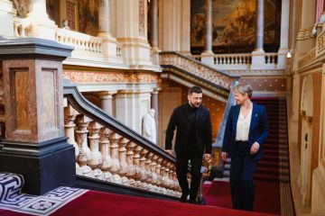 «Кремль с трудом снабжает свои войска, вынимая чипы из стиральных машин прибегая к военной технике 1950-х годов»