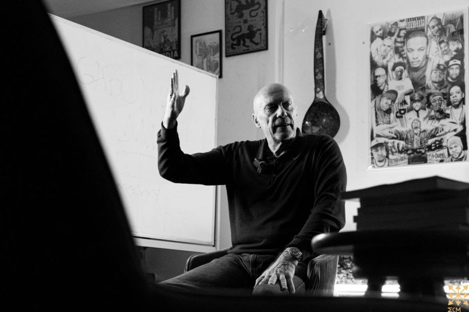 21 октября в ЕСМ-Москва прошла открытая встреча с французским публицистом, политологом, борцом с западным глобализмом Аленом Соралем 21 октября в ЕСМ-Москва прошла открытая встреча с французским публицистом, политологом, борцом с западным глобализмом Аленом Соралем