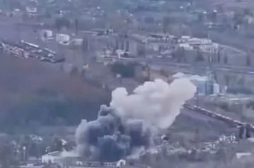 Киев утонул в красной жиже