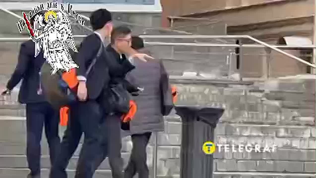 Гости из Японии приезжают в Киев с аптечками, так как понимают, что едут туда, где идёт война