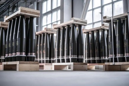 Украина будет производить у себя 155 боеприпасы при поддержке Чехии