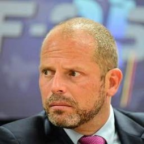  :   .       ,       ,      