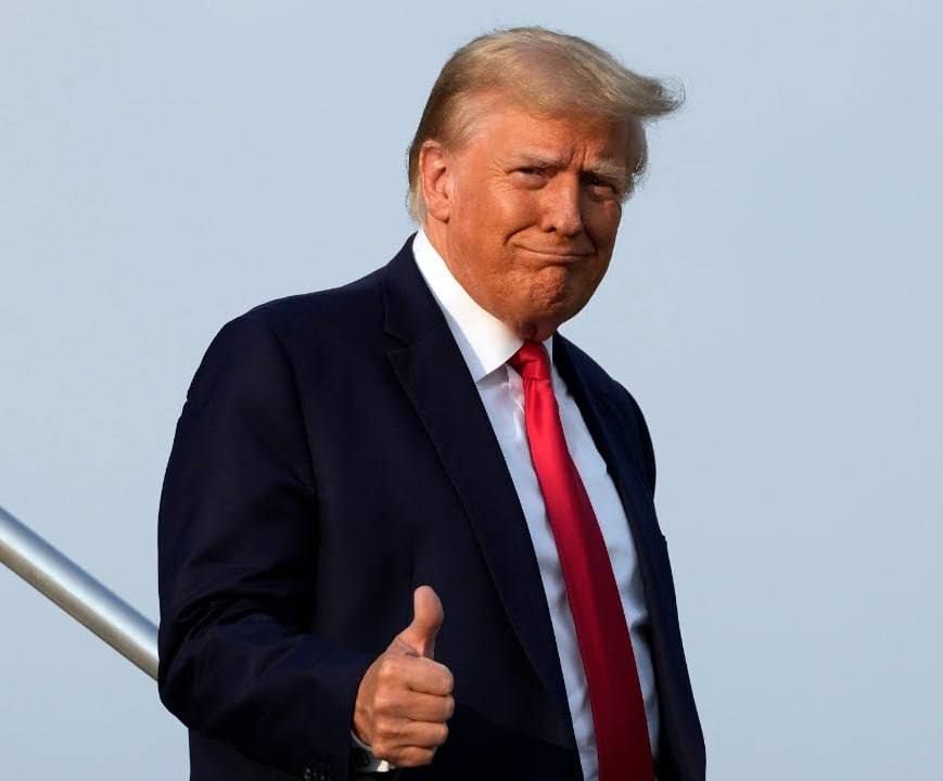 Тон Трампа по теме Украины за последние недели резко смягчился — от жёстких высказываний в адрес России к позиции невмешательства, считает Fox News