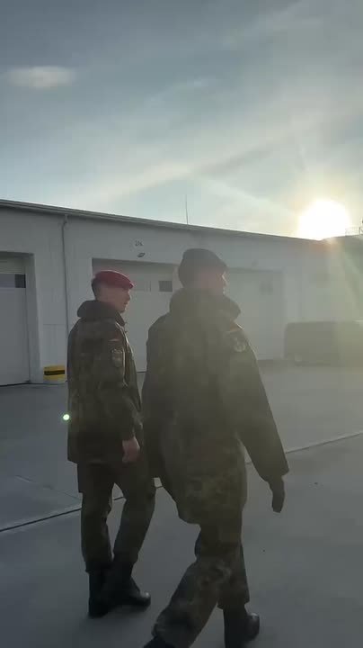 СТОРОНА КОЛЛАБОРАЦИОНИСТОВ