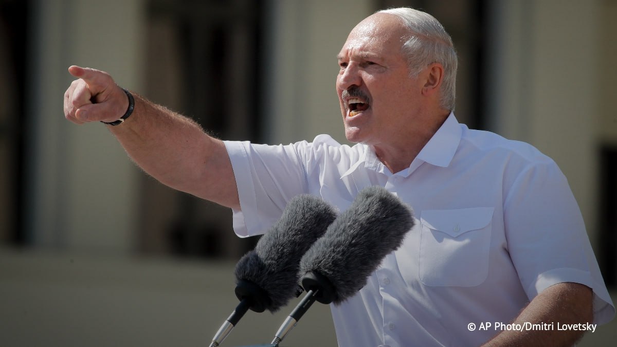 "Если вы придете к нам без разрешения своими коваными сапогами — бахнем"