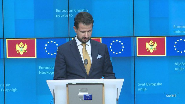 Президент Черногории просит принять его страну в ЕС, чтобы «защититься от влияния России»