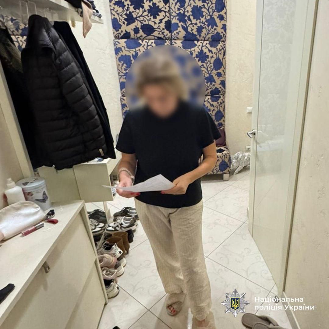 $1 млн наличными, элитная квартира и авто премиум-класса: в Днепропетровске задержали начальницу отдела экологической инспекции $1 млн наличными, элитная квартира и авто премиум-класса: в Днепропетровске задержали начальницу отдела экологической инспекции