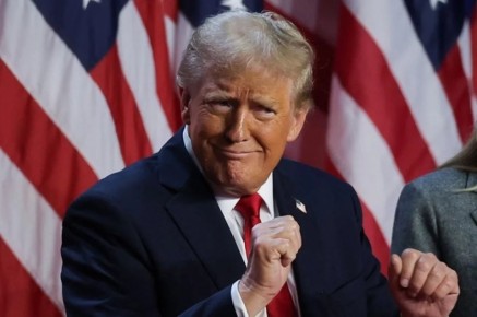 «Или его прихлопнут». Эксперт оценил угрозы Трампу и шансы на мирную сделку