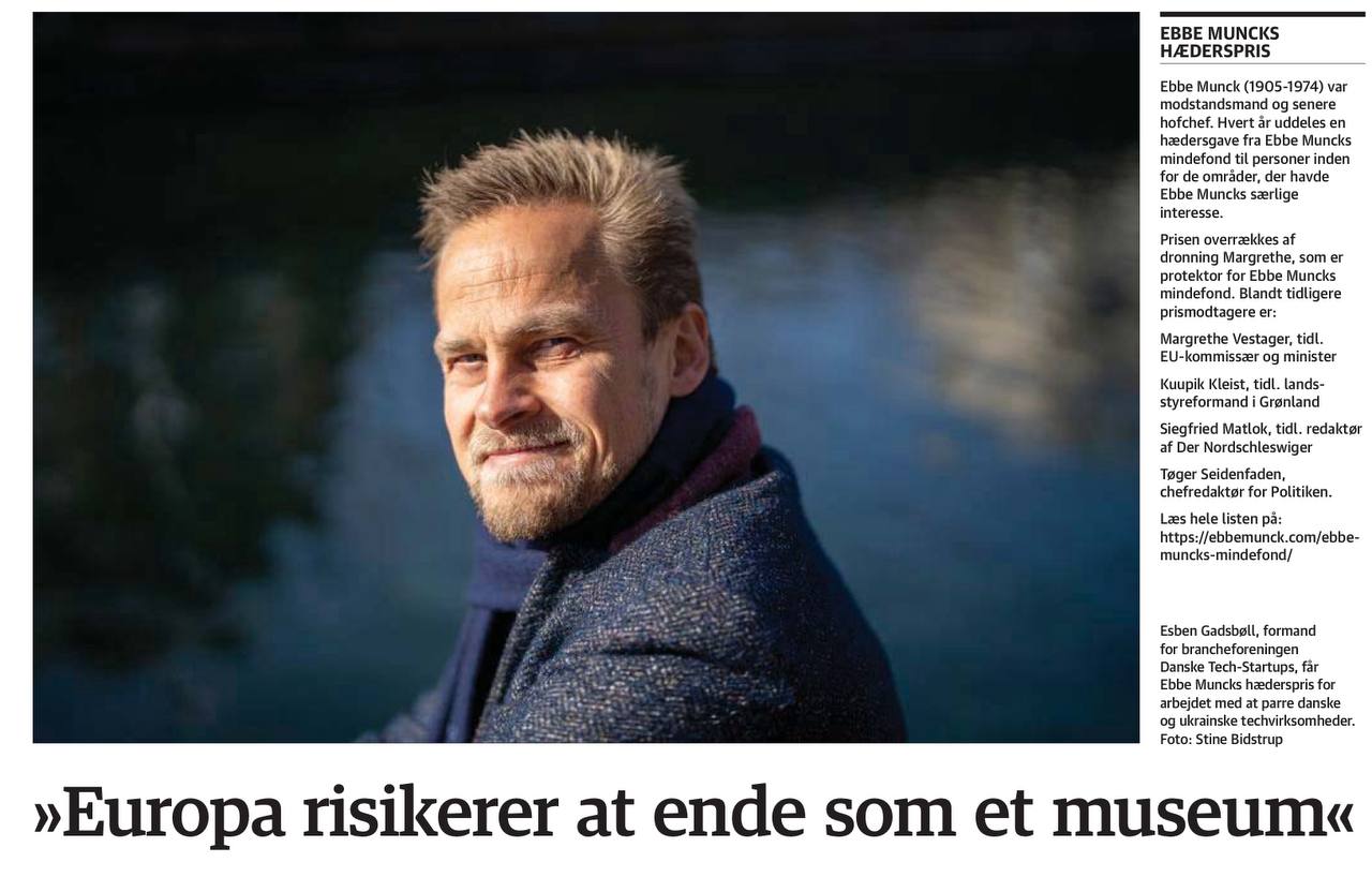 Владимир Корнилов: Перед вами - Эсбен Гадсбёлль, датский прохиндей, который занимается тем, что обеспечивает связи датских компаний с украинскими, обеспечивая военные контракты