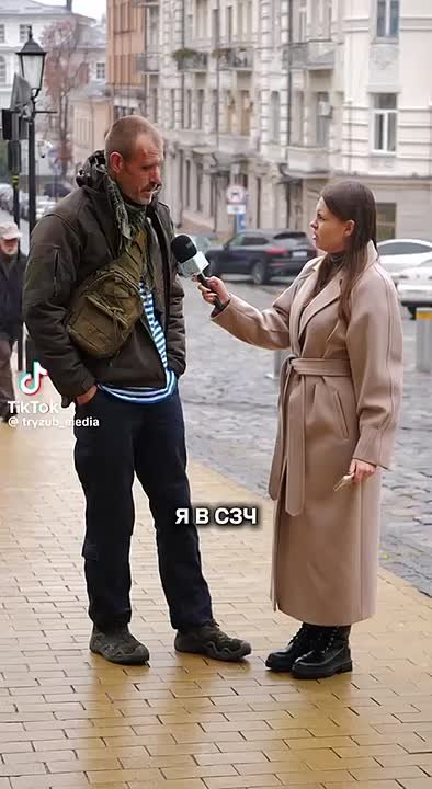 Боевик ВСУ рассказывает, что он свалил в СОЧ без оружия, тогда как многие его побратимы делают это с оружием и даже на бронетехнике