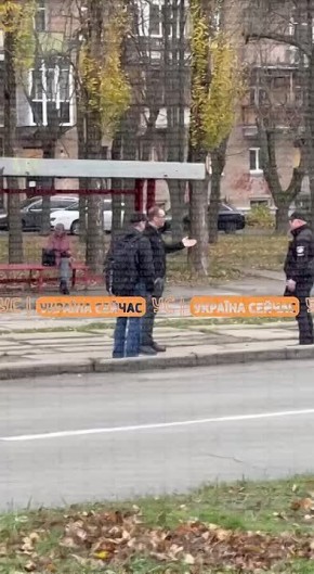 В Киеве на Вацлава Гавела мужчина вместо документов предъявил полиции нож