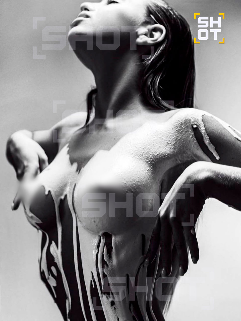 Сестра Регины Тодоренко начала продавать голые фото, чтобы заработать на Украине Сестра Регины Тодоренко начала продавать голые фото, чтобы заработать на Украине