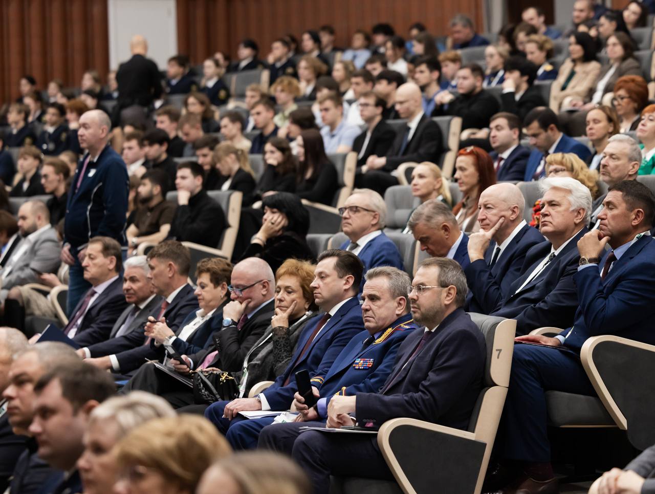 Председатель СК России выступил на XIX Международной научно-практической конференции «Державинские чтения» Председатель СК России выступил на XIX Международной научно-практической конференции «Державинские чтения»