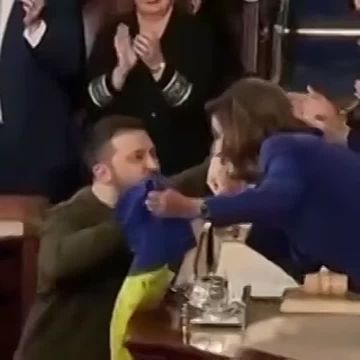 Пыталась поцеловать руку Зеленскому, провоцировала Китай: чем запомнилась 85-летняя Нэнси Пелоси, которая уходит из Конгресса