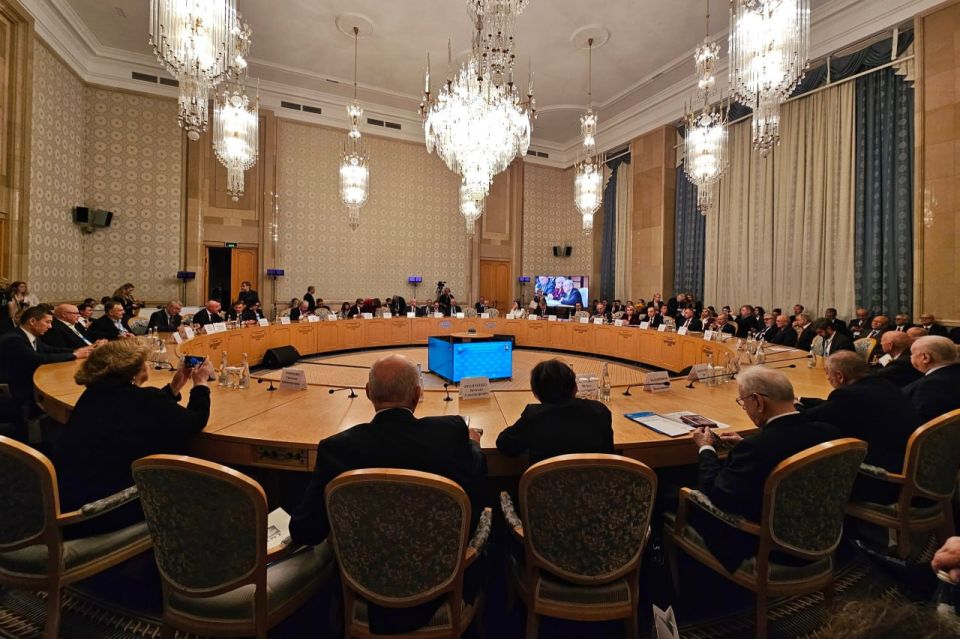 � ��������� ������������� ������, ������� �������� � ������, ��������� ������� ����� ������������ � ������������ ��������, ����������� � ��������� �� ������ � ����� ��� 40 ����� ����