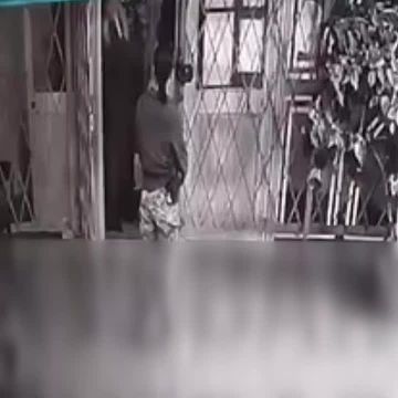 Джоли не уведомила Киев о намерении посетить Украину, пересекла границу пешком, и её визит «обернулся неожиданной драмой» — Politico