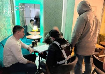 Но кидают вна Дуркаине не только собственных граждан, но даже и приехавших "больших белых господ"