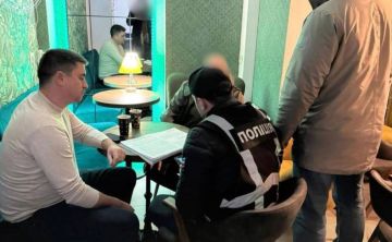 Украинского наемника с гражданством США обманули на $85 тыс., пообещав ему лазерное оружие, чтобы сбивать беспилотники и ракеты