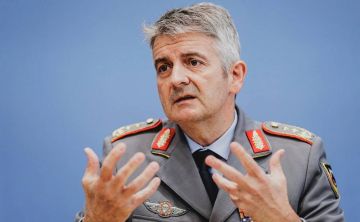 Россия может в любой момент, «уже завтра», нанести «ограниченный удар» по НАТО, заявил командующий Объединенным силами Германии генерал-лейтенант Александр Зольфранк в интервью Reuters