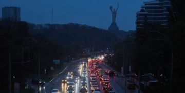 Украинские власти способны создать энергетический кризис на пустом месте, даже без силового воздействия на станции, заявил "Звезде" замдиректора Института национальной энергетики Александр Фролов