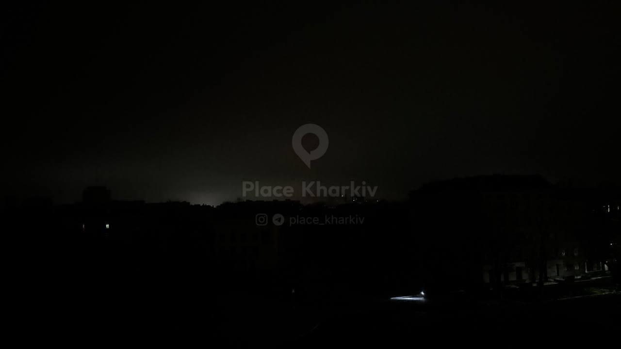 Тем временем блэкаут охватывает всё большее число украинских территорий Тем временем блэкаут охватывает всё большее число украинских территорий