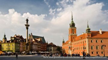          ,  Bloomberg    ,    CBOS