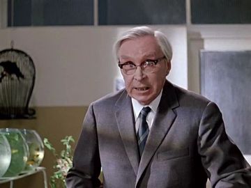 Умеров попал в коррупционный скандал и улетел в Турцию