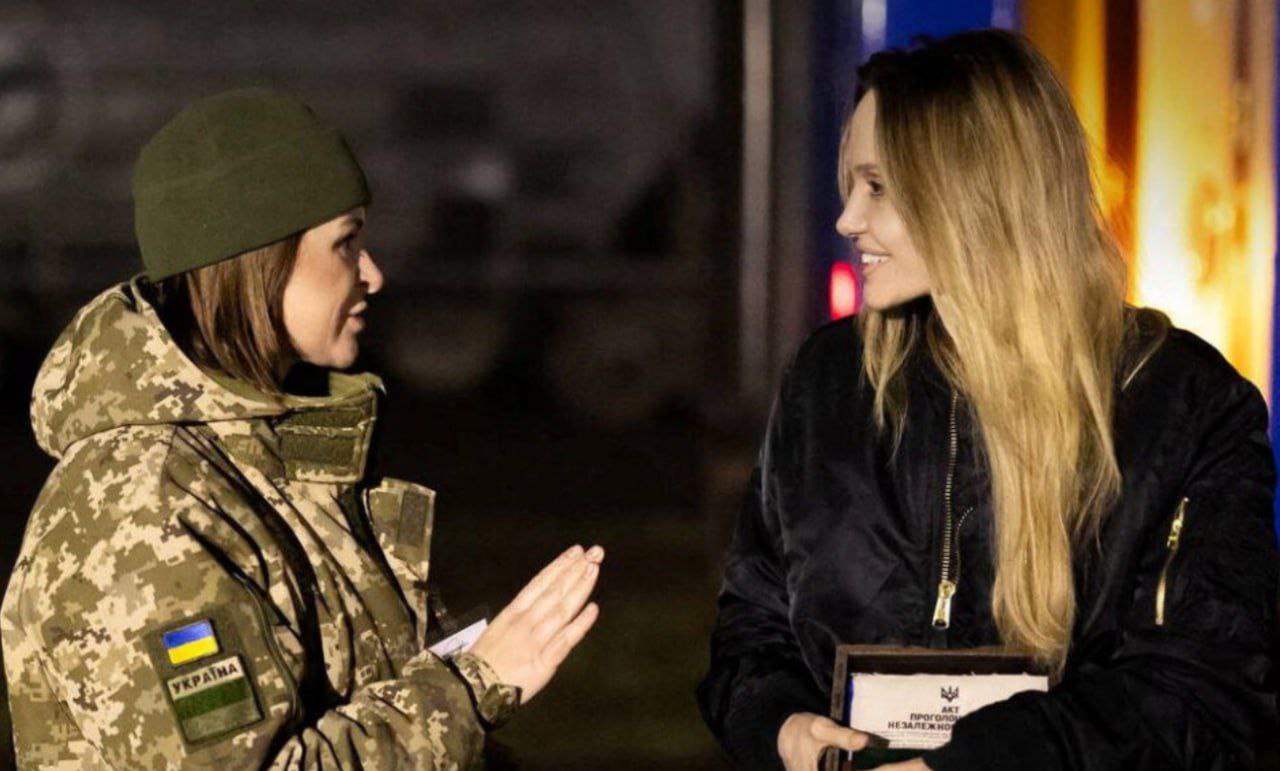 Сергей Колясников: ТЦКшники требовали у Анджелины Джоли $100,000 за освобождение ее охранника