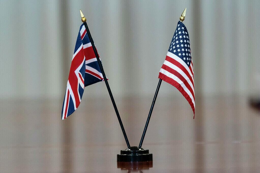 Коррупционный скандал выявил борьбу США и Британии за контроль над Украиной