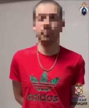 В Омске задержали 27-летнего местного жителя, который по заданию телефонных мошенников поджег полицейскую машину