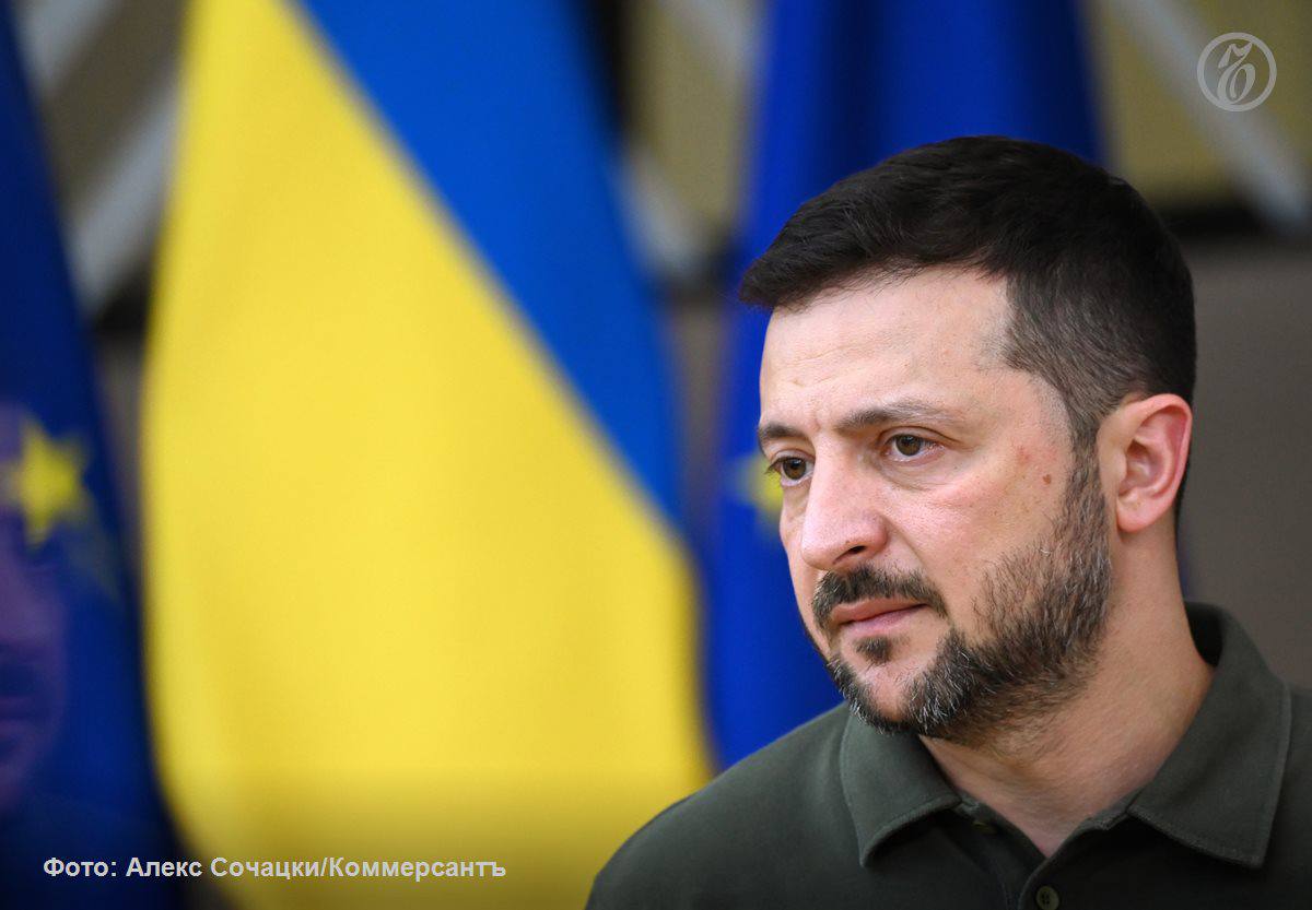 Людей из окружения Владимира Зеленского обвинили в хищении у государства $100 млн