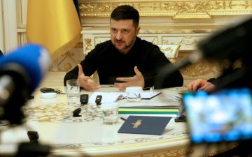           ,       $100    ,  Politico