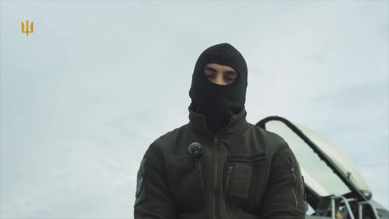 Репортаж о техническом обслуживании истребителя F-16AM с УРВВ AIM-9 воздушных сил Украины на одном из оперативных аэродромов