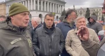 В Киеве стартовал «картонный майдан»