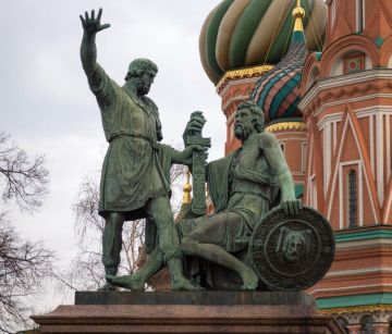 Имена Минина и Пожарского хотят убрать со всех объектов культурного наследия и географических названий на Украине