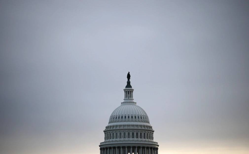 Администрация Трампа в случае принятия в стране законопроекта о порядке использования российских замороженных активов сможет конфисковать половину этих средств, допускают в бюджетном управлении конгресса