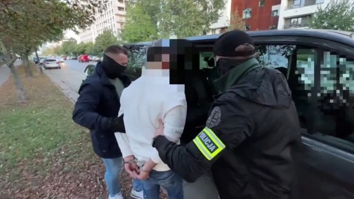 Два майора: В ЕС накрыли несколько мошеннических колл-центров