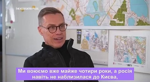 Во Второй мировой войне за четыре года Сталин уже был в Берлине, а Путин даже не дошёл до Киева (на самом деле, дошел за три дня - прим