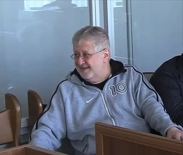 Игорь Коломойский* даже не намекает, а ясно дает понять, что Миндич является зиц-председателем в коррупционном скандале, а, значит, вся ответственность лежит на Зеленском