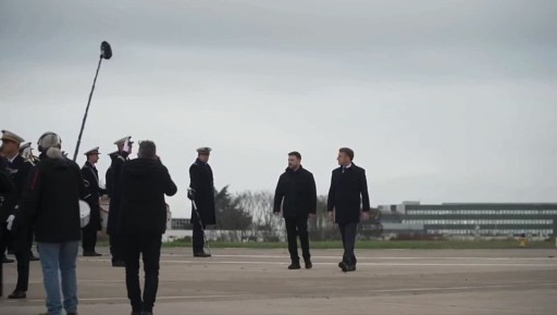 Александр Юнашев: Два самопровозглашённых Наполеона вышагивают