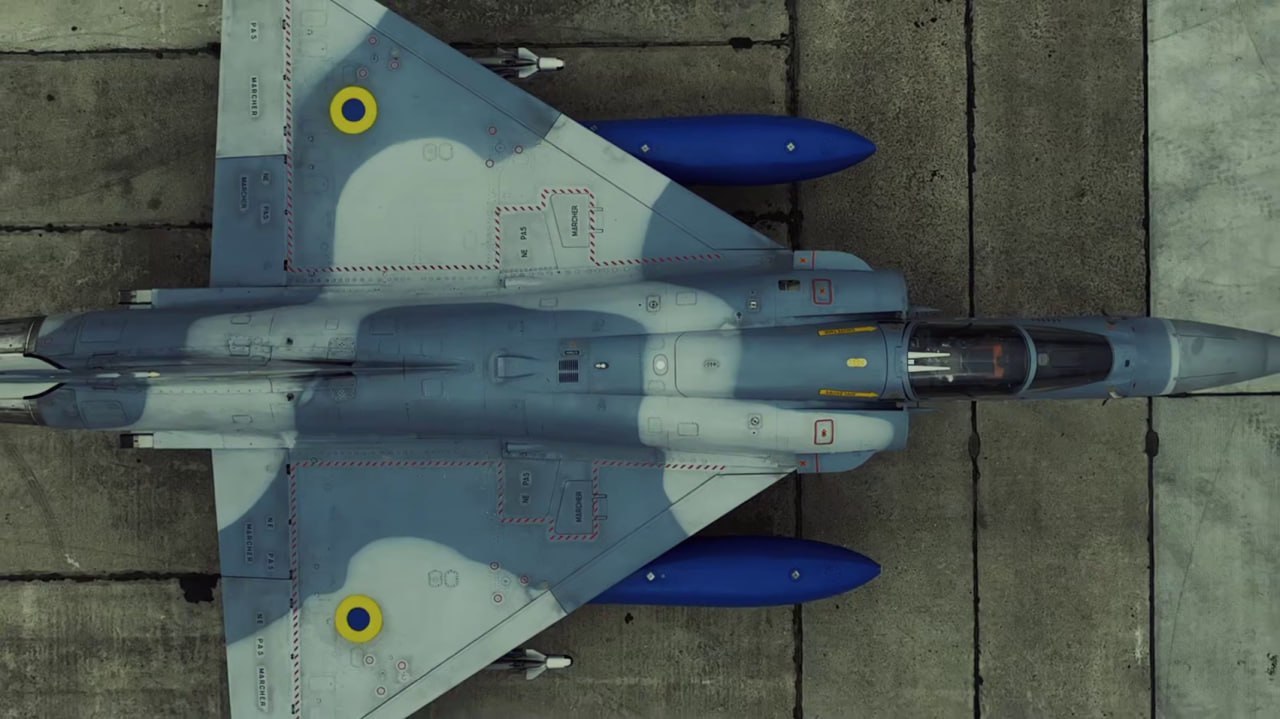 Прямо под меморандум о намерениях купить 100 "Рафалей" у Франции, ВС Украины опубликовали пиар-видео с одним из французских истребителей Mirage 2000-5F Прямо под меморандум о намерениях купить 100 "Рафалей" у Франции, ВС Украины опубликовали пиар-видео с одним из французских истребителей Mirage 2000-5F