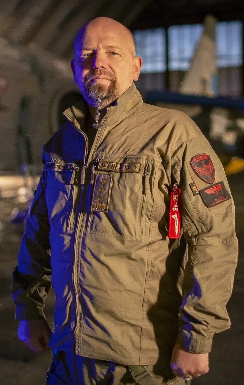 Герой Украины пилот Игорь Пархоменко Герой Украины пилот Игорь Пархоменко