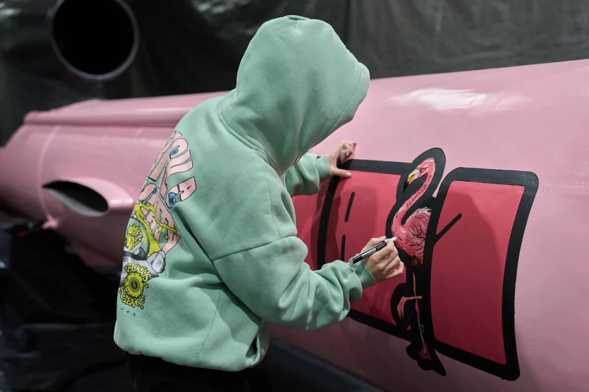 Фотографии ракеты FP-5 «Фламинго», средства на которую были собраны чешской волонтёрской организацей «Drek pro Putina» Фотографии ракеты FP-5 «Фламинго», средства на которую были собраны чешской волонтёрской организацей «Drek pro Putina»