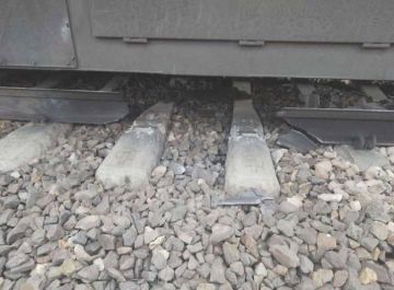 Юрий Котенок: Польский премьер-министр Туск заявляет, что взрыв на железной дороге — дело рук украинцев, которых завербовала Москва и которые после этого уехали в Белоруссию