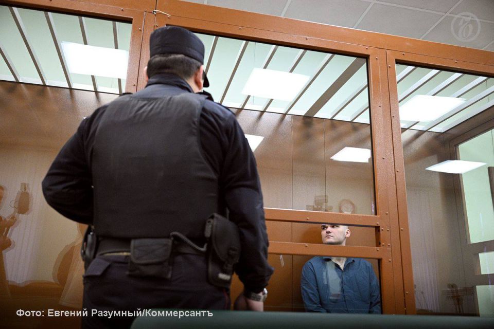    28           30-     ,      