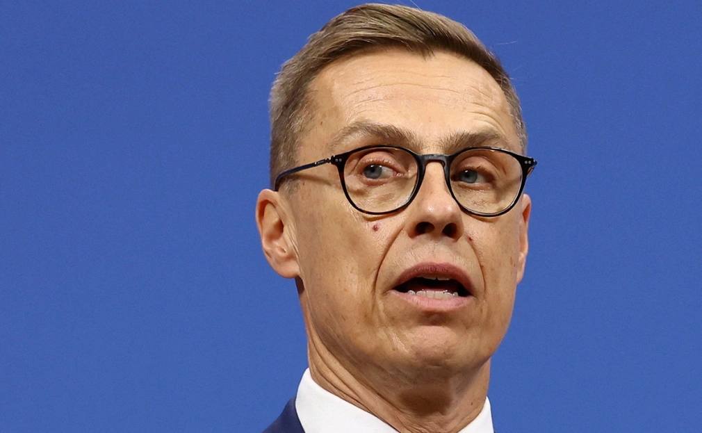 Европа рано или поздно будет вести прямые переговоры с Россией по урегулированию конфликта с Украиной, заявил президент Финляндии Александр Стубб в интервью изданию Politico