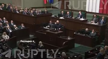 «Хватит финансировать коррумпированное правительство в Киеве!» — атмосфера в польском сейме на следующий день после того, как стало известно, что железнодорожные пути в Польше подорвали