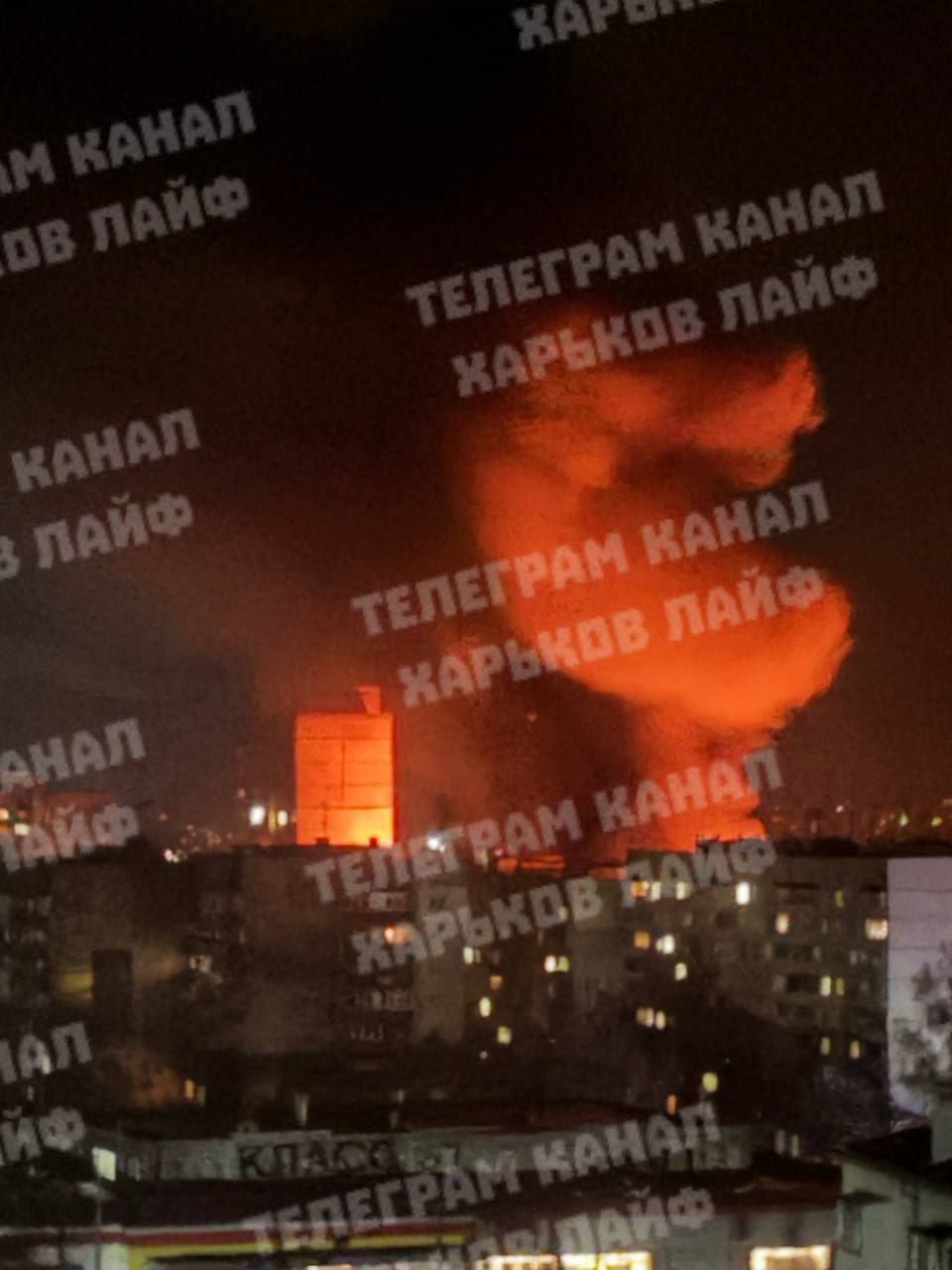 А это уже ночной Харьков. С мест сообщают что помимо прилетов по военным, так же были прилеты по объектам энергетики используемыми укронацистами А это уже ночной Харьков. С мест сообщают что помимо прилетов по военным, так же были прилеты по объектам энергетики используемыми укронацистами