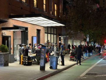 Валентин Богданов: Шатдаун закончился, файлы Эпштейна обнародовали, Зеленского с Миндичем на чистую воду вывели, а очереди за бесплатной едой на Первой авеню как стояли так и стоят